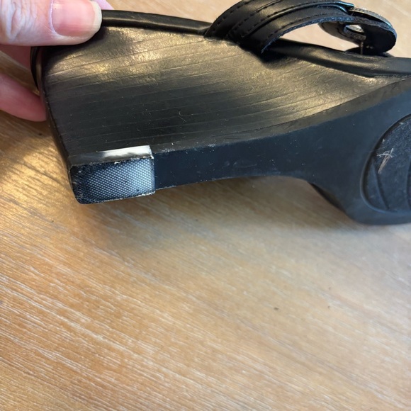 Nine West Rhinestone Medallion Black Wedge Sandals, Women’s 7 - Picture 8 of 8